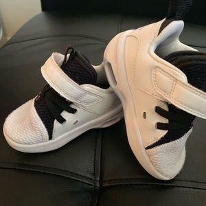 Toddler size 5 Jordan